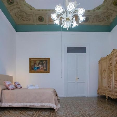 Terre D'Oro, Appartamento Di Lusso In Centro Citta Palermo Bagian luar foto
