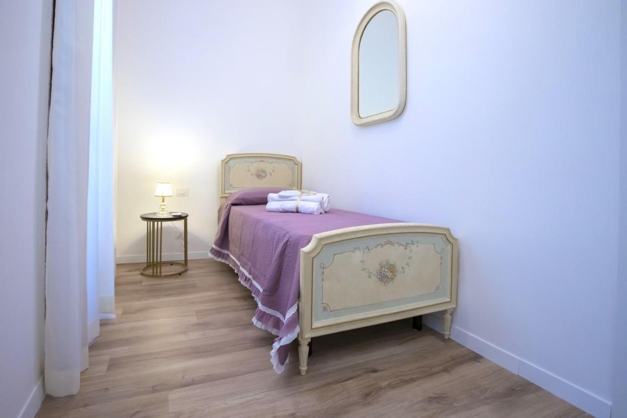 Terre D'Oro, Appartamento Di Lusso In Centro Citta Palermo Bagian luar foto