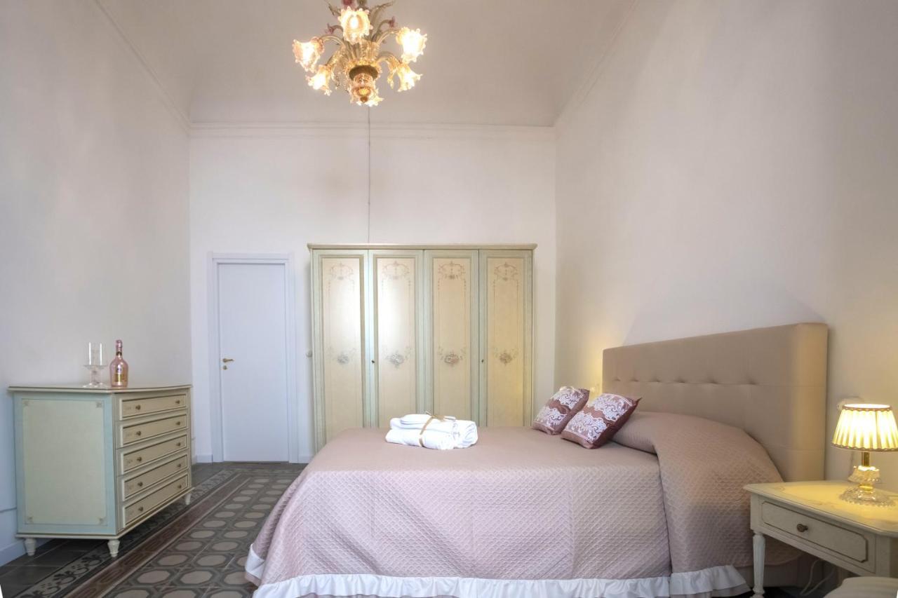 Terre D'Oro, Appartamento Di Lusso In Centro Citta Palermo Bagian luar foto