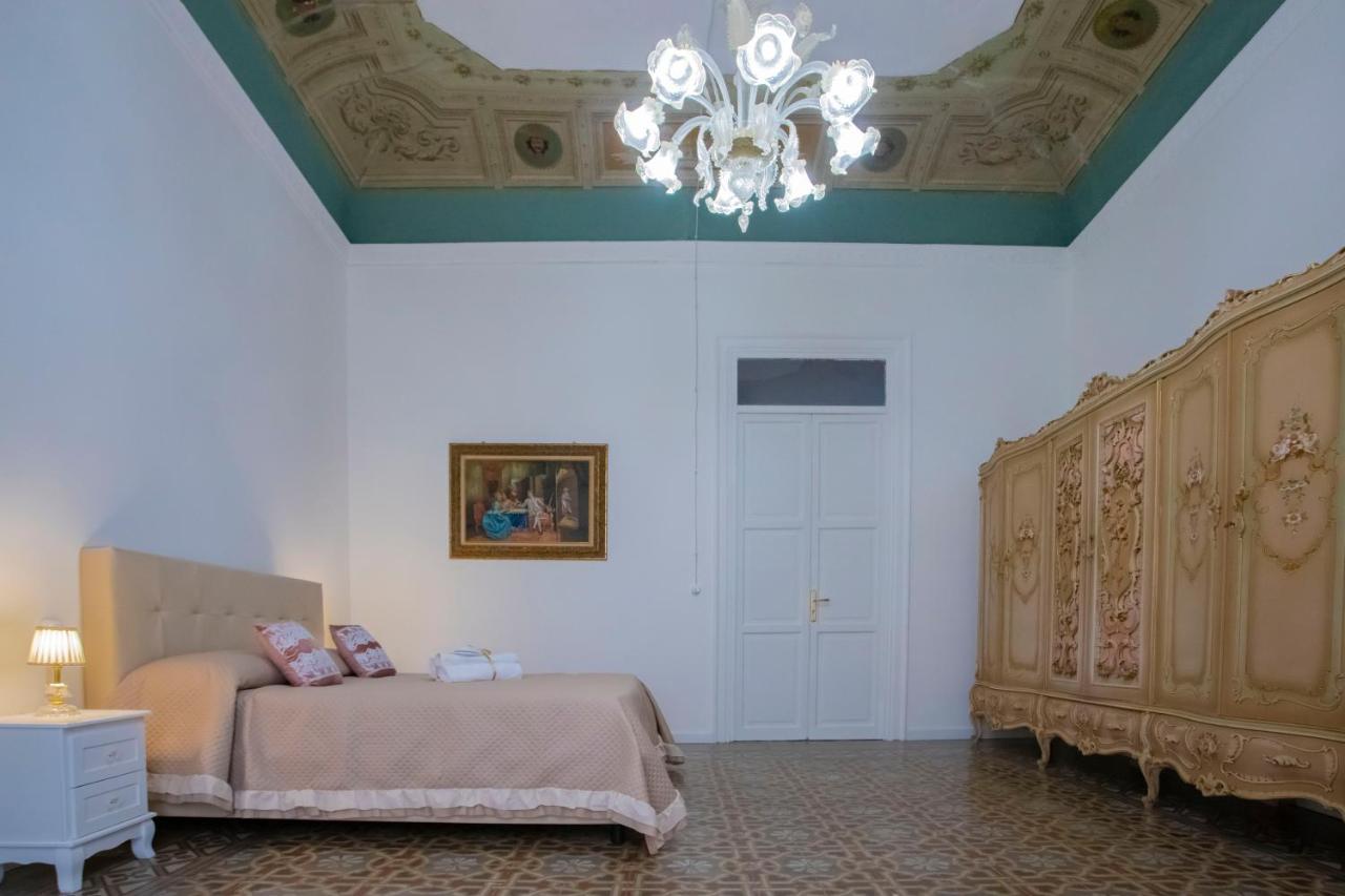 Terre D'Oro, Appartamento Di Lusso In Centro Citta Palermo Bagian luar foto