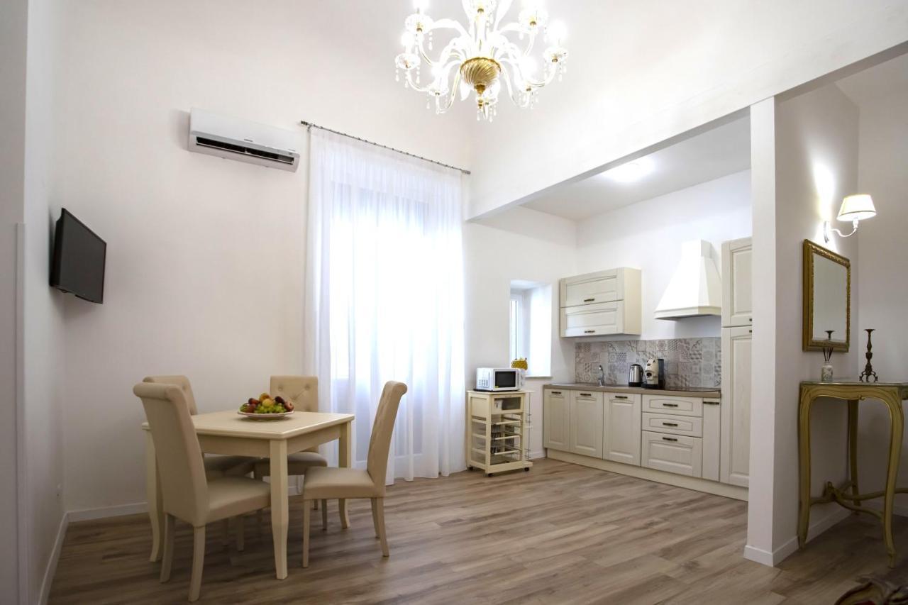 Terre D'Oro, Appartamento Di Lusso In Centro Citta Palermo Bagian luar foto