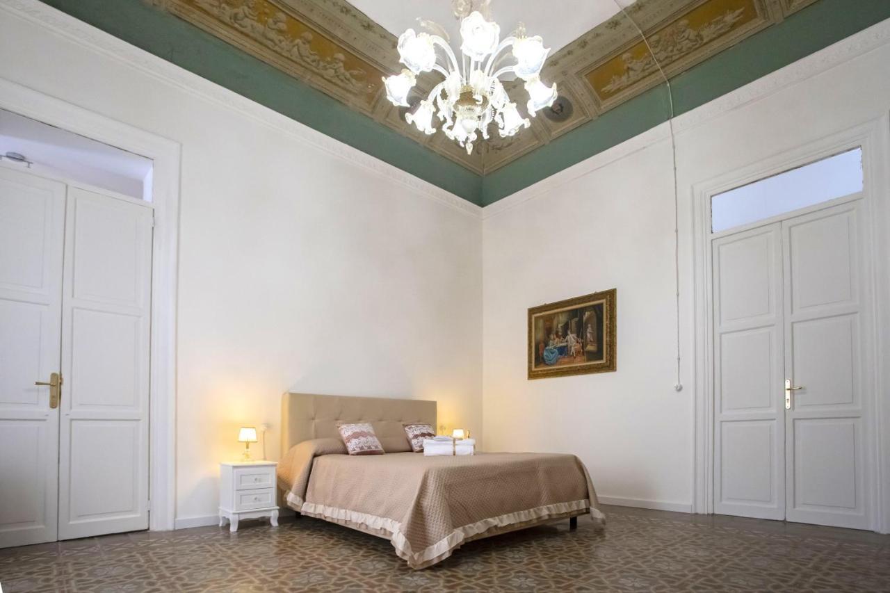 Terre D'Oro, Appartamento Di Lusso In Centro Citta Palermo Bagian luar foto